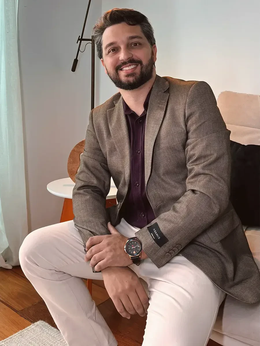 Dr. Douglas Fróes